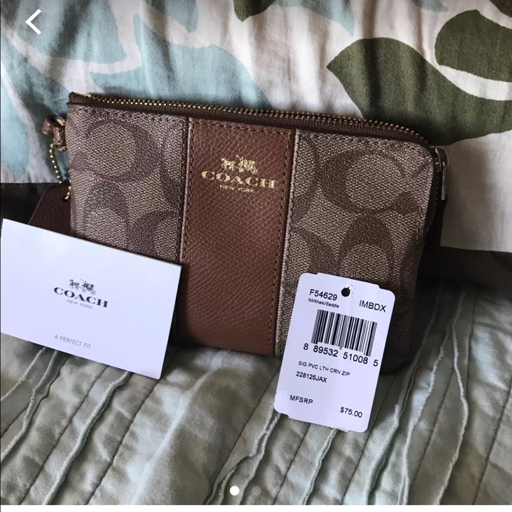 Brown coach wristlet! SOLD❌